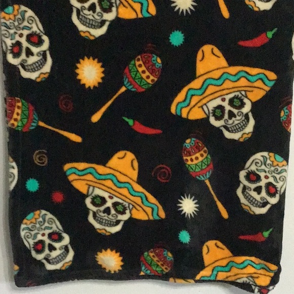 48” x 68” Cinco de Mayo Blanket - Picture 2 of 2